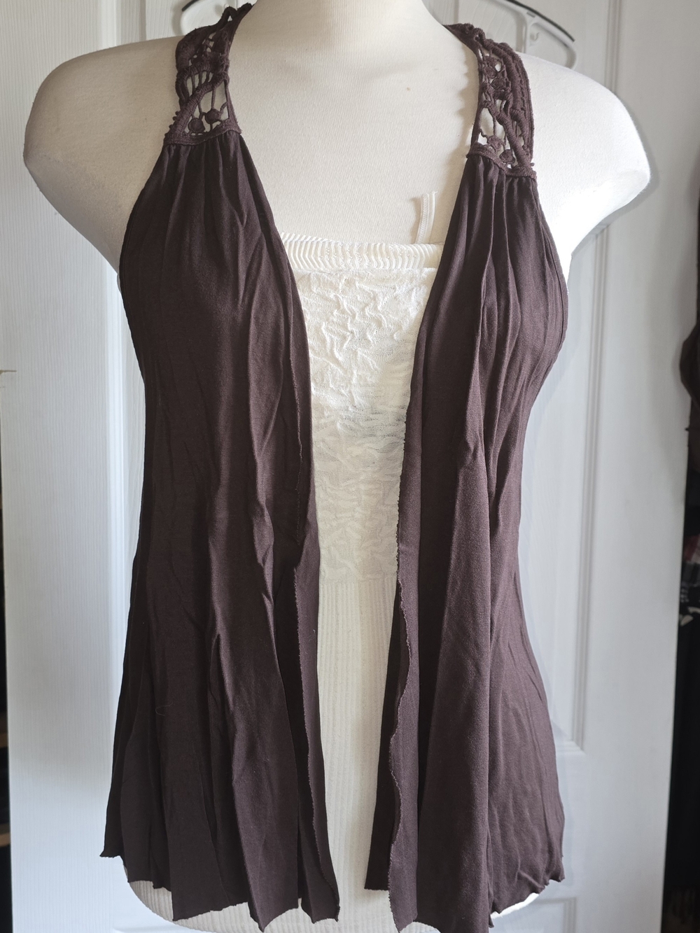 Women’s Brown Crochet-Trim Open Front Vest Size Med